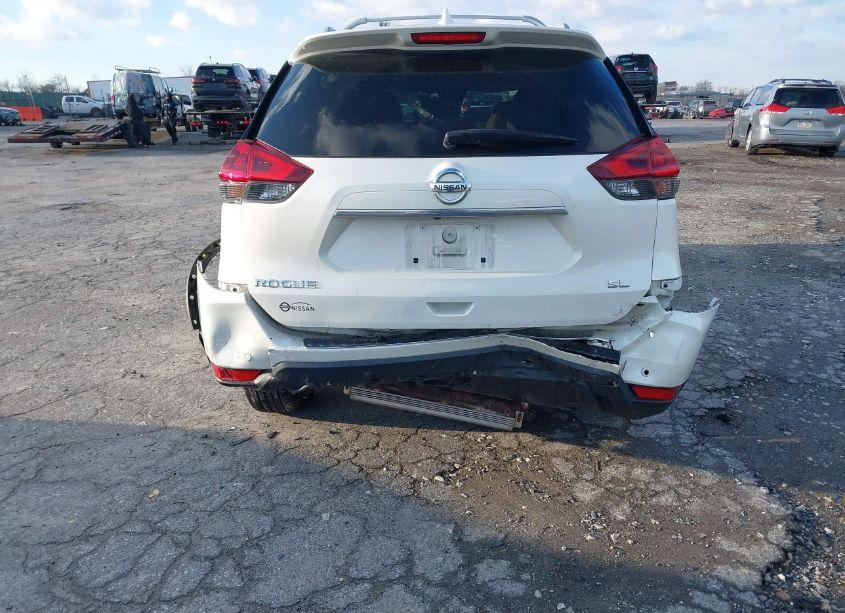 Photo 16 of 2019 Nissan Rogue SL (VIN 5N1AT2MT1KC782348)