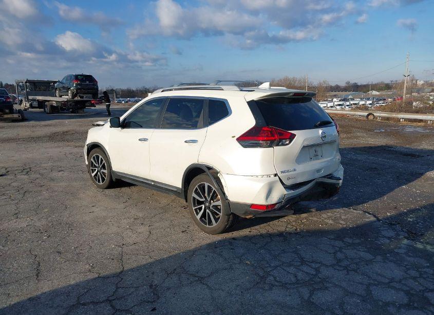 Photo 3 of 2019 Nissan Rogue SL (VIN 5N1AT2MT1KC782348)