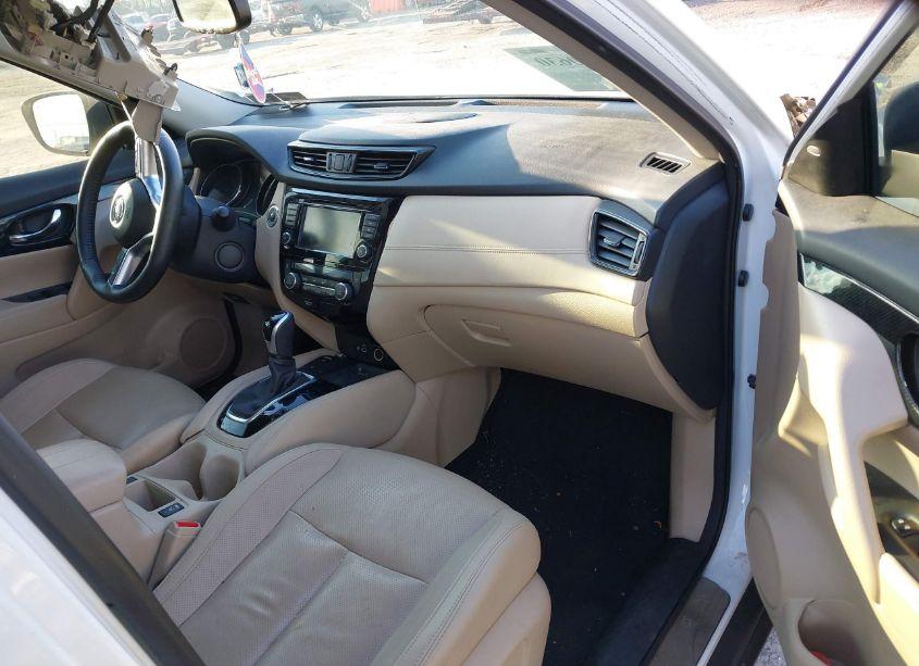 Photo 5 of 2019 Nissan Rogue SL (VIN 5N1AT2MT1KC782348)