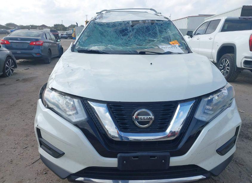 Photo 11 of 2019 Nissan Rogue SV (VIN 5N1AT2MT1KC786321)