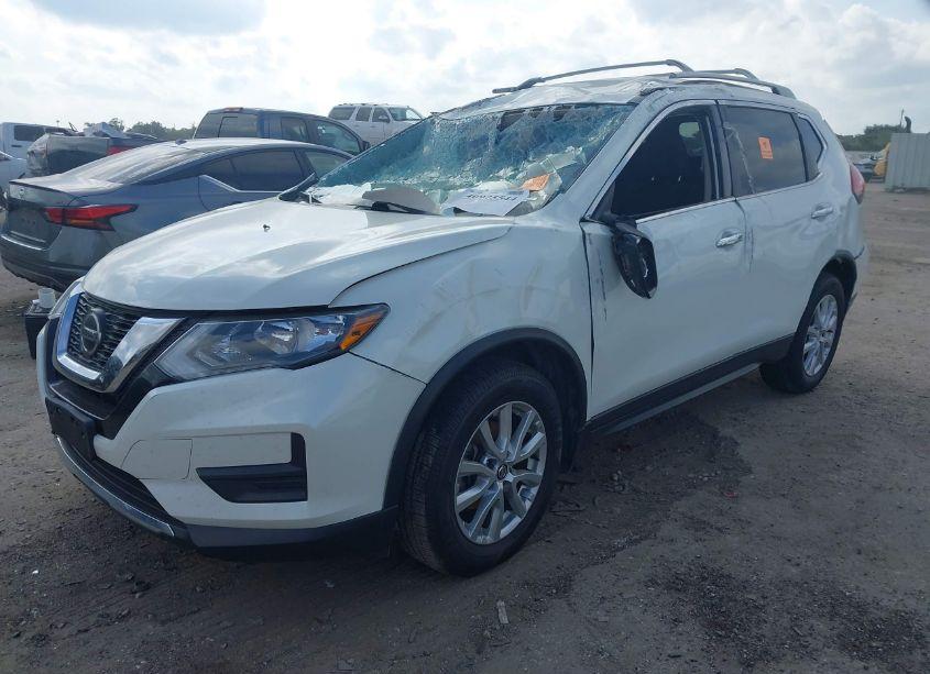 Photo 2 of 2019 Nissan Rogue SV (VIN 5N1AT2MT1KC786321)