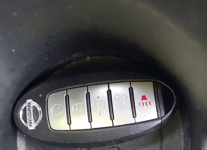 Photo 11 of 2019 Nissan Rogue SV (VIN 5N1AT2MT1KC789400)