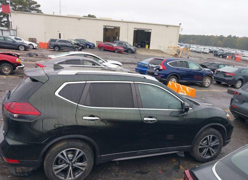 Photo 14 of 2019 Nissan Rogue SV (VIN 5N1AT2MT1KC789400)