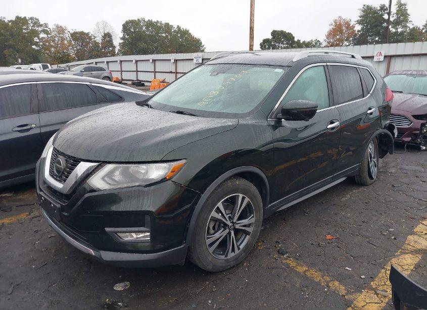 Photo 2 of 2019 Nissan Rogue SV (VIN 5N1AT2MT1KC789400)