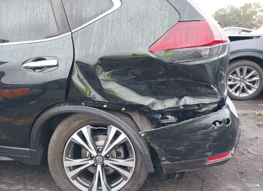 Photo 6 of 2019 Nissan Rogue SV (VIN 5N1AT2MT1KC789400)
