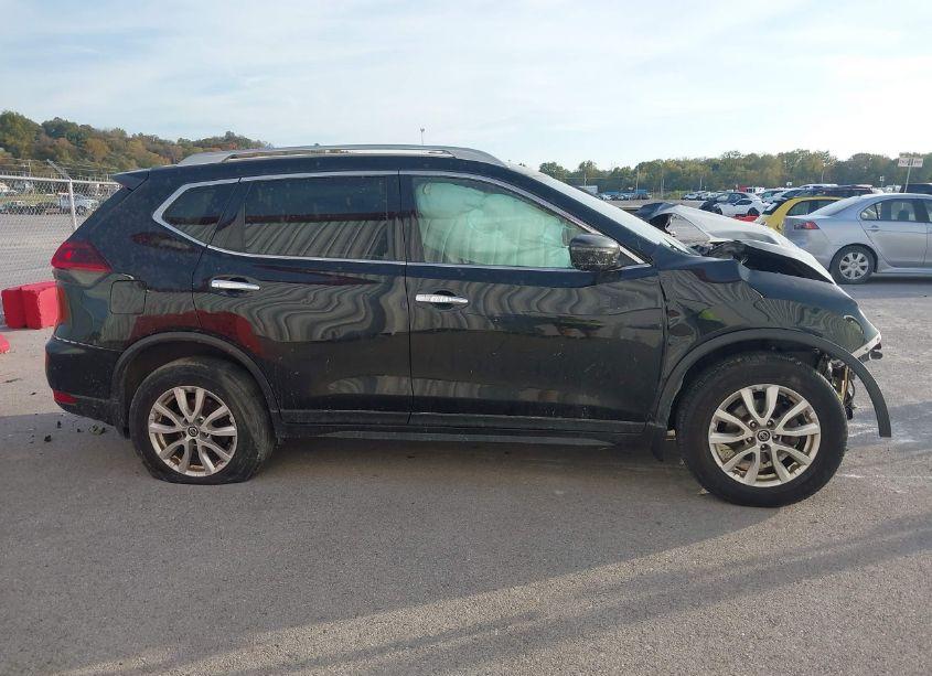 Photo 13 of 2019 Nissan Rogue S (VIN 5N1AT2MT1KC800735)