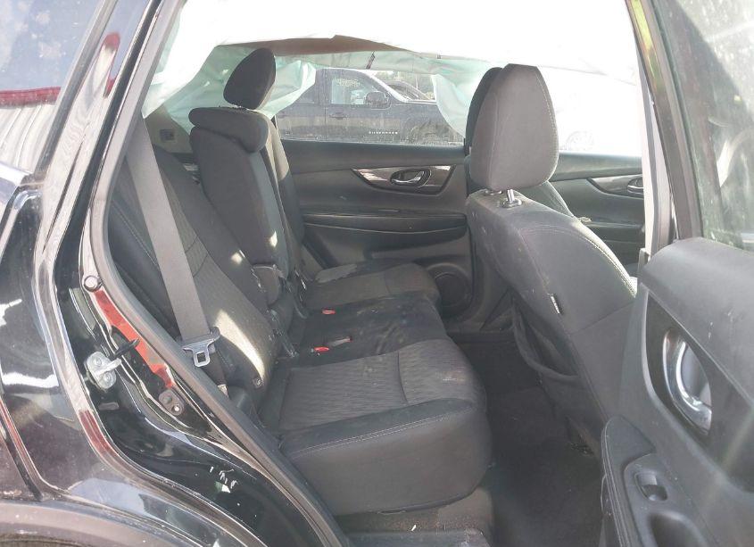 Photo 8 of 2019 Nissan Rogue S (VIN 5N1AT2MT1KC800735)