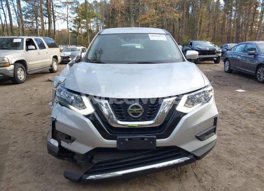 Photo 12 of 2019 Nissan Rogue S (VIN 5N1AT2MT1KC814330)