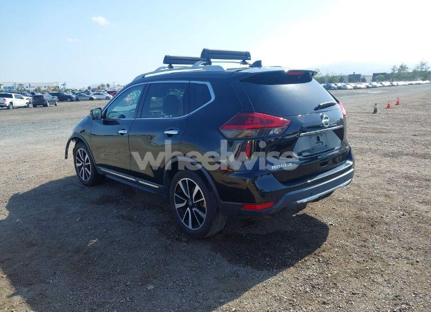 Photo 3 of 2019 Nissan Rogue SL (VIN 5N1AT2MT1KC833220)