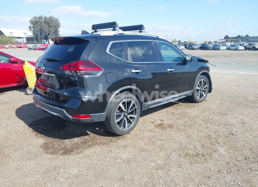 Photo 4 of 2019 Nissan Rogue SL (VIN 5N1AT2MT1KC833220)