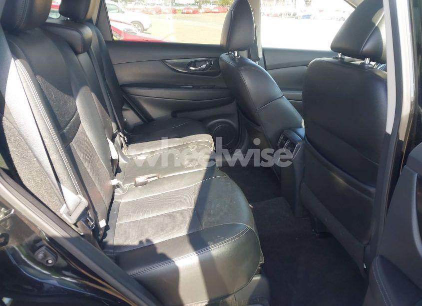 Photo 8 of 2019 Nissan Rogue SL (VIN 5N1AT2MT1KC833220)