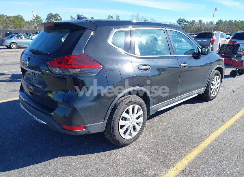 Photo 4 of 2020 Nissan Rogue (VIN 5N1AT2MT1LC759833)