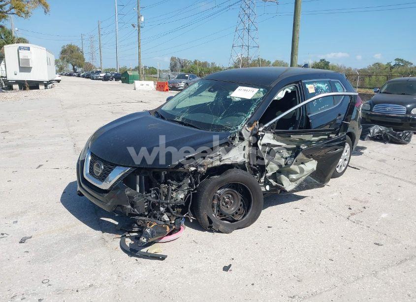 Photo 2 of 2020 Nissan Rogue S FWD (VIN 5N1AT2MT1LC807220)