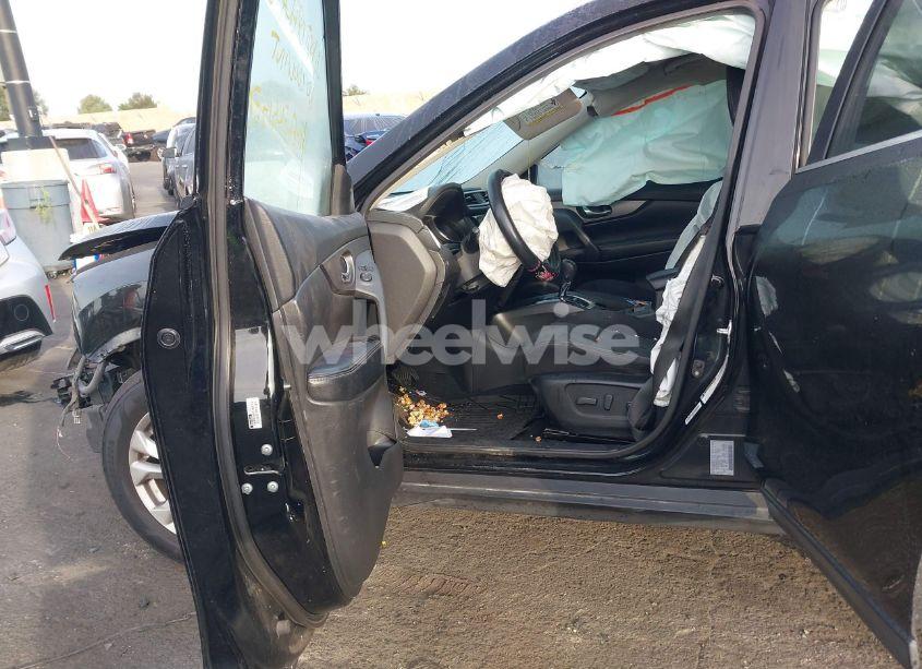 Photo 5 of 2014 Nissan Rogue SV (VIN 5N1AT2MT2EC779706)