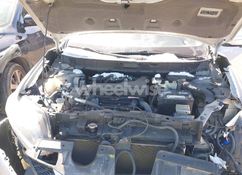 Photo 10 of 2015 Nissan Rogue SV (VIN 5N1AT2MT2FC752555)