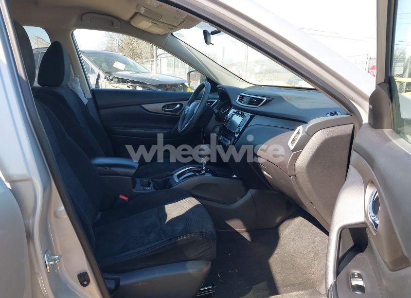 Photo 5 of 2015 Nissan Rogue SV (VIN 5N1AT2MT2FC752555)