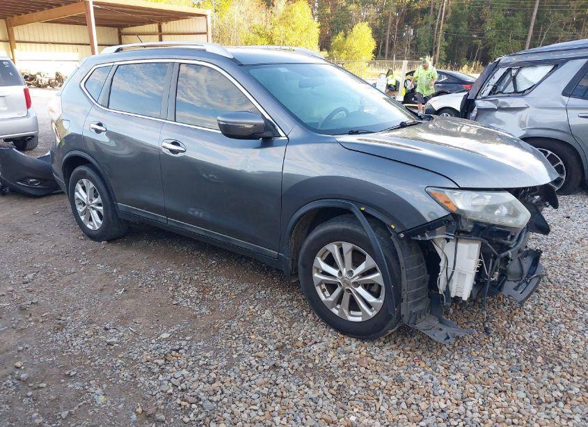 2015 Nissan Rogue SV (VIN 5N1AT2MT2FC803214) main photo