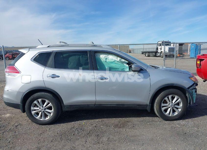 Photo 13 of 2015 Nissan Rogue SV (VIN 5N1AT2MT2FC833071)