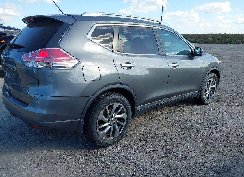 Photo 4 of 2015 Nissan Rogue SL (VIN 5N1AT2MT2FC835581)