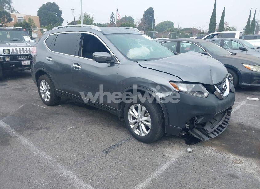 2015 Nissan Rogue SV (VIN 5N1AT2MT2FC894646) main photo