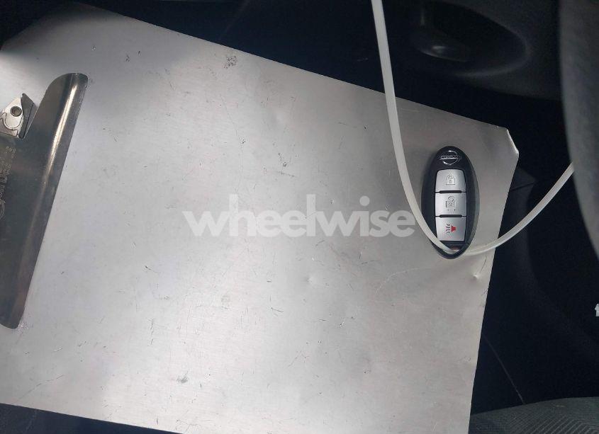 Photo 11 of 2015 Nissan Rogue SV (VIN 5N1AT2MT2FC894646)