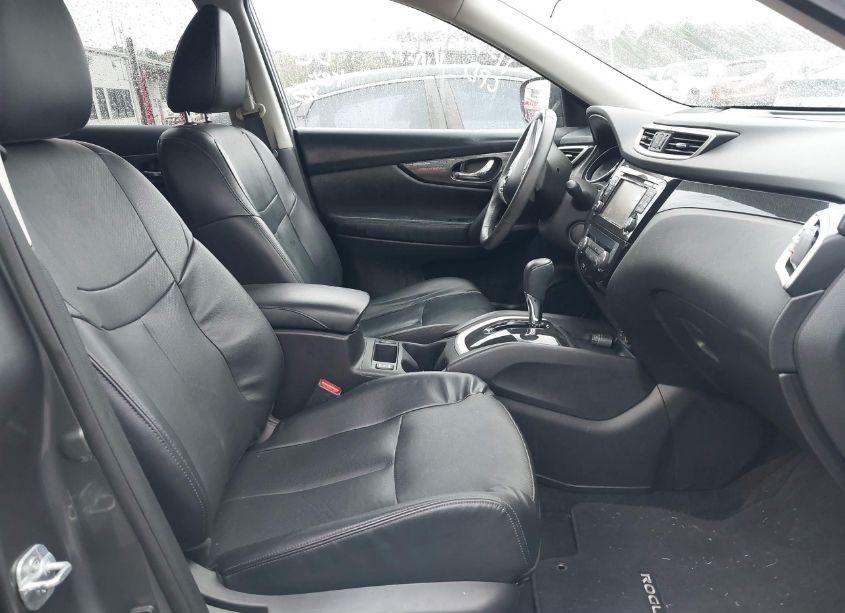 Photo 5 of 2016 Nissan Rogue SL (VIN 5N1AT2MT2GC735613)