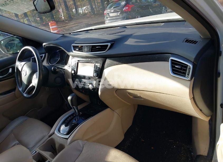 Photo 5 of 2016 Nissan Rogue SL (VIN 5N1AT2MT2GC865066)