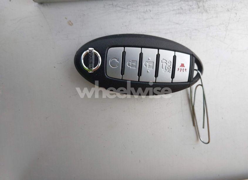 Photo 11 of 2017 Nissan Rogue SV (VIN 5N1AT2MT2HC737332)