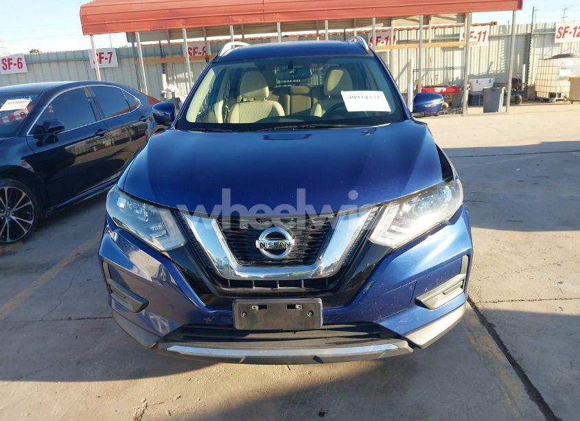 Photo 12 of 2017 Nissan Rogue SV (VIN 5N1AT2MT2HC737332)