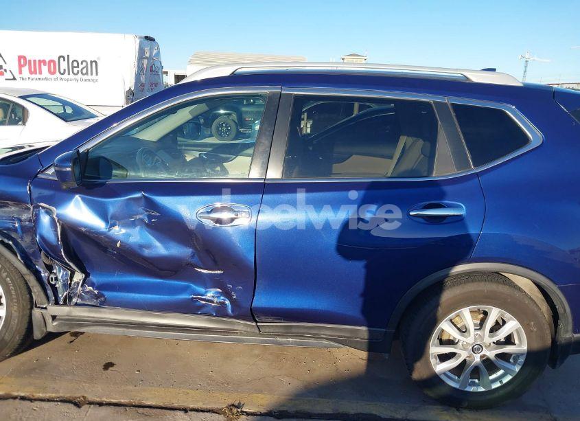 Photo 14 of 2017 Nissan Rogue SV (VIN 5N1AT2MT2HC737332)