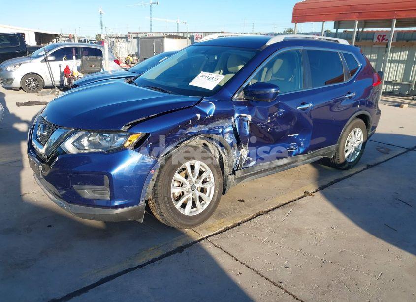 Photo 2 of 2017 Nissan Rogue SV (VIN 5N1AT2MT2HC737332)