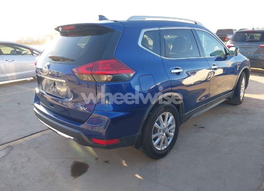 Photo 4 of 2017 Nissan Rogue SV (VIN 5N1AT2MT2HC737332)