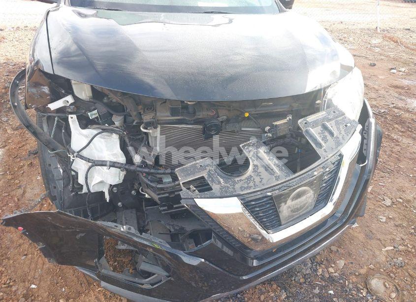 Photo 6 of 2017 Nissan Rogue SL (VIN 5N1AT2MT2HC795179)