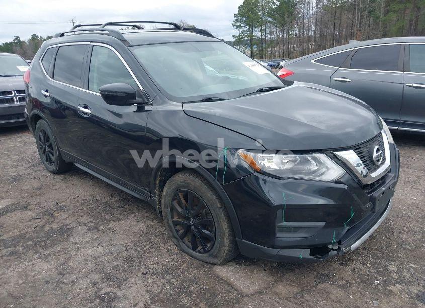 2017 Nissan Rogue SV (VIN 5N1AT2MT2HC807203) main photo