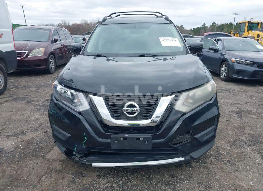 Photo 12 of 2017 Nissan Rogue SV (VIN 5N1AT2MT2HC807203)