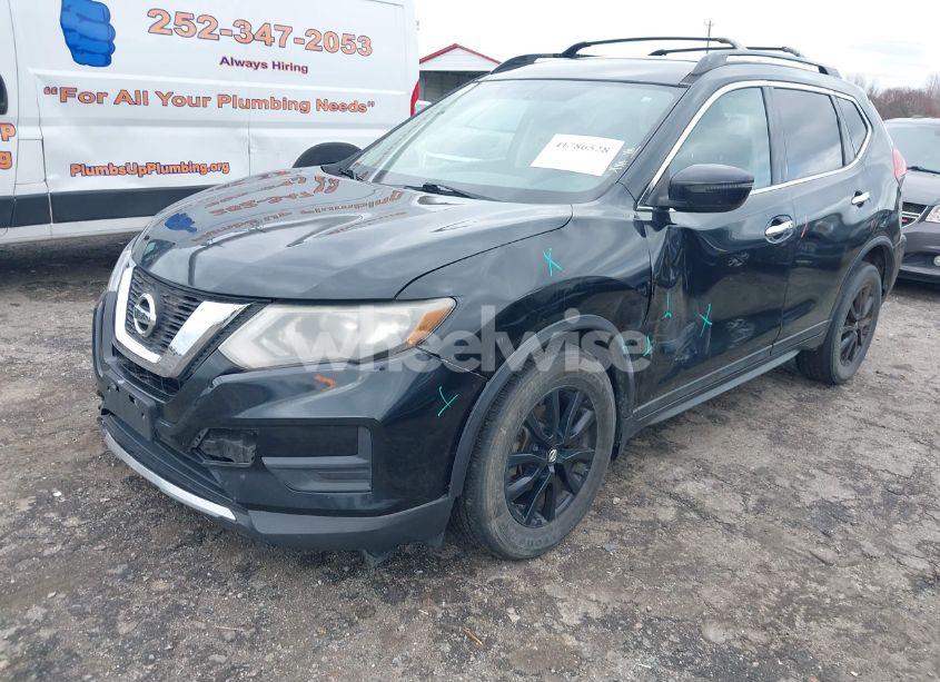 Photo 2 of 2017 Nissan Rogue SV (VIN 5N1AT2MT2HC807203)