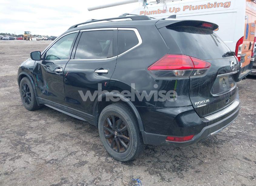 Photo 3 of 2017 Nissan Rogue SV (VIN 5N1AT2MT2HC807203)