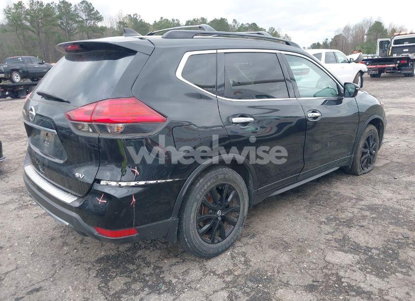 Photo 4 of 2017 Nissan Rogue SV (VIN 5N1AT2MT2HC807203)