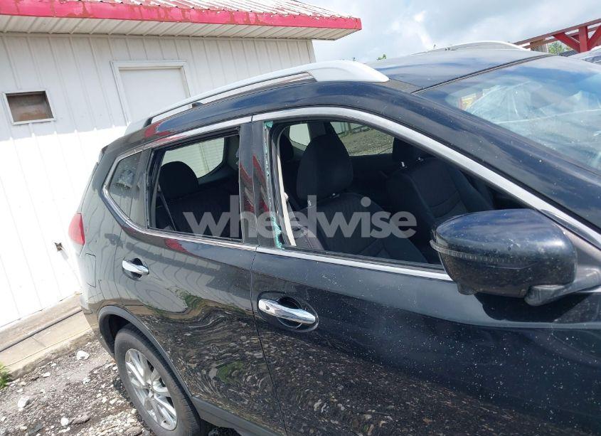 Photo 20 of 2017 Nissan Rogue SV (VIN 5N1AT2MT2HC883827)