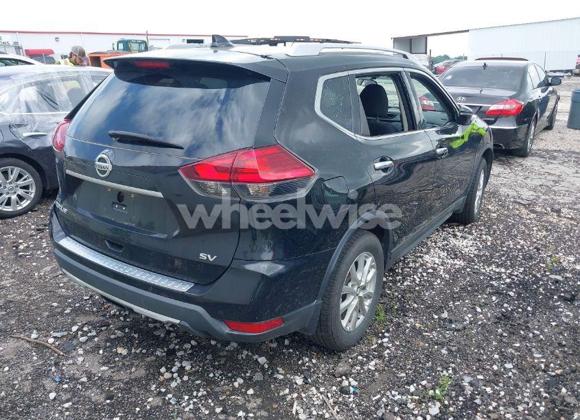 Photo 4 of 2017 Nissan Rogue SV (VIN 5N1AT2MT2HC883827)