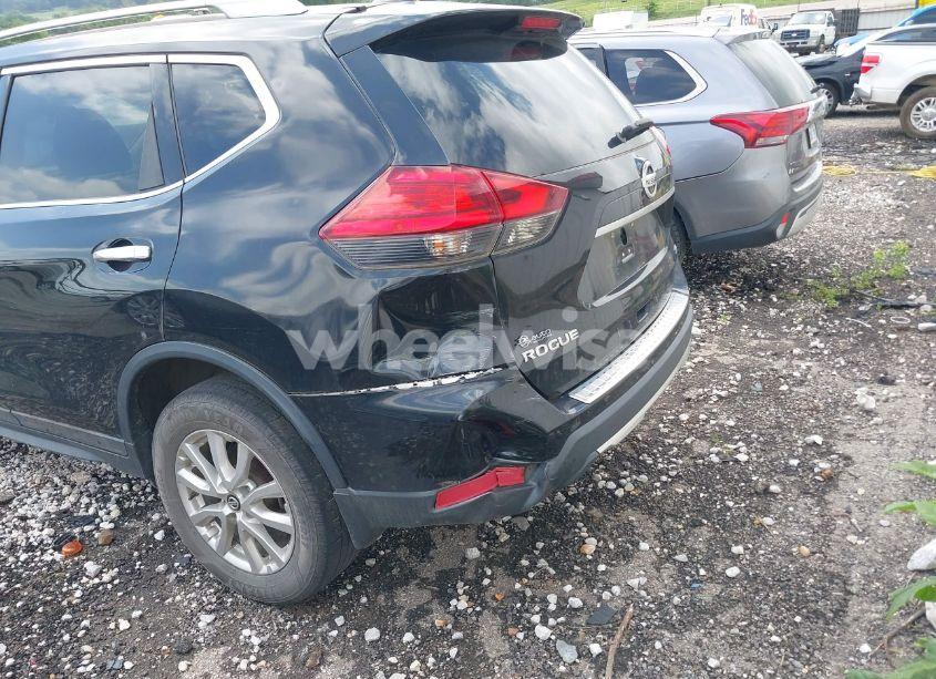 Photo 6 of 2017 Nissan Rogue SV (VIN 5N1AT2MT2HC883827)