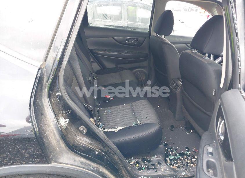 Photo 8 of 2017 Nissan Rogue SV (VIN 5N1AT2MT2HC883827)