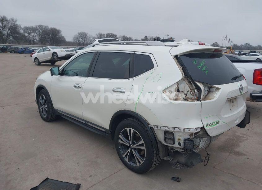 Photo 3 of 2017 Nissan Rogue SL (VIN 5N1AT2MT2HC884492)