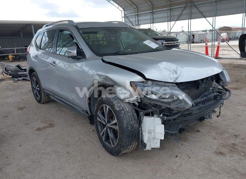 2017 Nissan Rogue SL (VIN 5N1AT2MT2HC887229) main photo