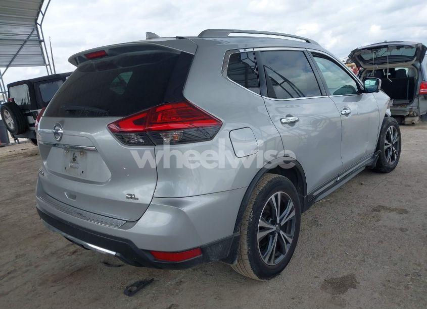 Photo 4 of 2017 Nissan Rogue SL (VIN 5N1AT2MT2HC887229)