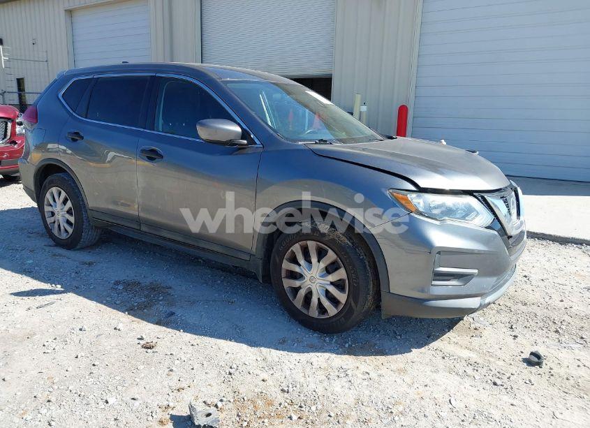 2017 Nissan Rogue S (VIN 5N1AT2MT2HC896593) main photo