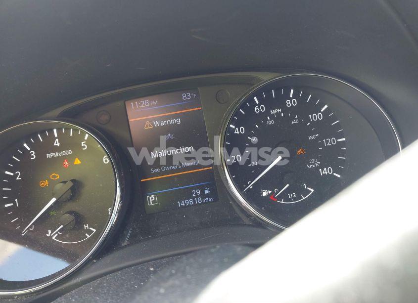 Photo 16 of 2018 Nissan Rogue SV (VIN 5N1AT2MT2JC726319)