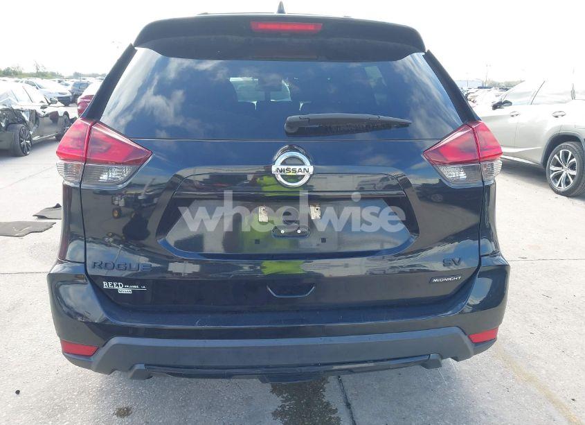 Photo 17 of 2018 Nissan Rogue SV (VIN 5N1AT2MT2JC726319)
