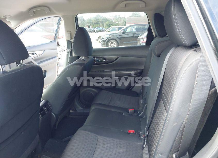 Photo 8 of 2018 Nissan Rogue SV (VIN 5N1AT2MT2JC726319)