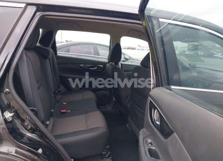 Photo 8 of 2018 Nissan Rogue S (VIN 5N1AT2MT2JC729835)